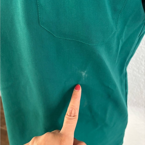 Figs Women's Green V-Neck Short Sleeve Top - Picture 7 of 10